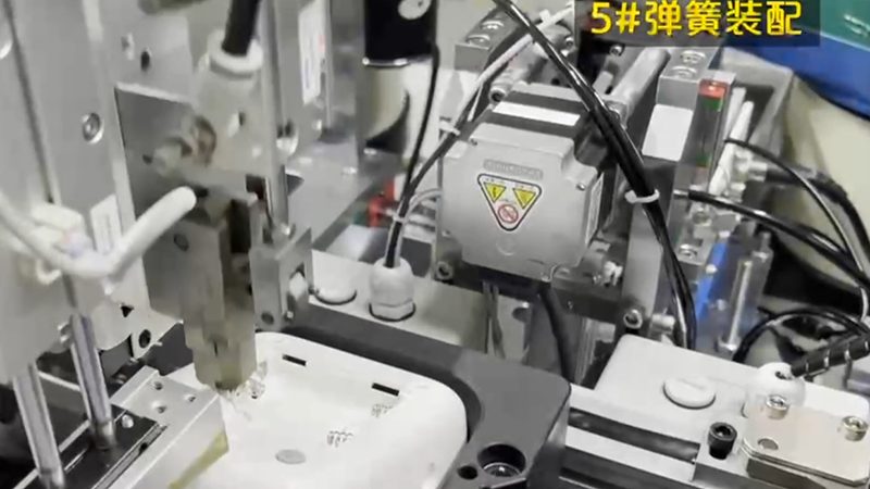 数控机床上下料机器人：揭秘其选型逻辑与关键指标